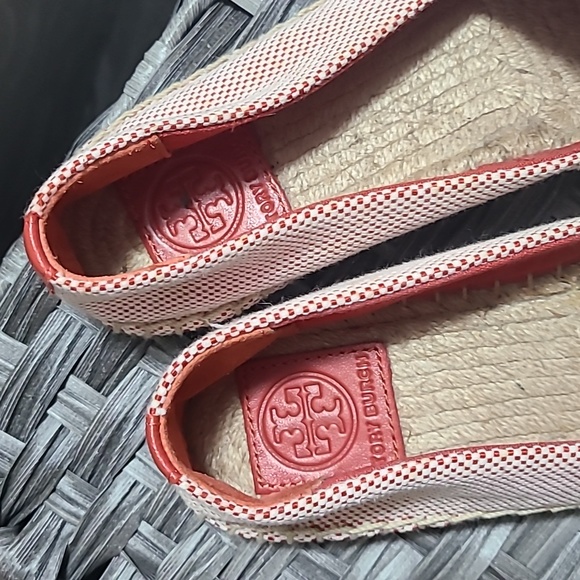 Espadrilles - Picture 2 of 3